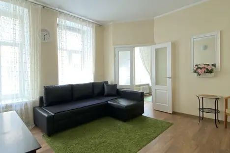 2-комнатная квартира в Санкт-Петербурге, Санкт-Петербург, ул. Декабристов, 4