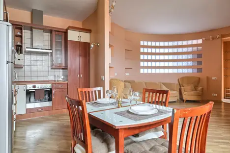 2-комнатная квартира в Санкт-Петербурге, Санкт-Петербург, 13-я лн. Васильевского острова, 42