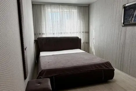 2-комнатная квартира в Хабаровске, Хабаровск, кв-л ДОС, 24