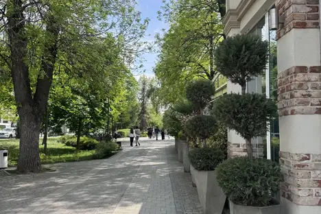 2-комнатная квартира в Краснодаре, мкр. Центральный, ул. Коммунаров, 270к1