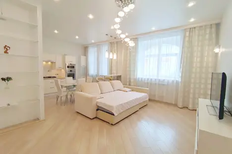 3-комнатная квартира в Казани, ул. Парижской Коммуны, 19