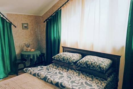 Комната в Севастополе, Бакинский туп., 8