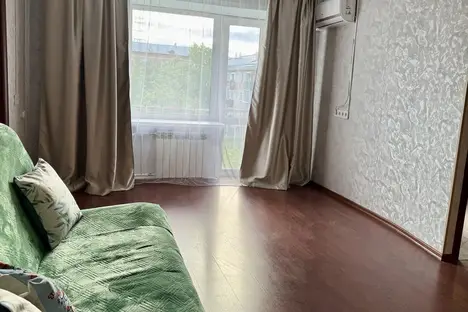 2-комнатная квартира в Улан-Удэ, б-р Карла Маркса, 17