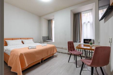 Комната в Санкт-Петербурге, Графский пер., 7