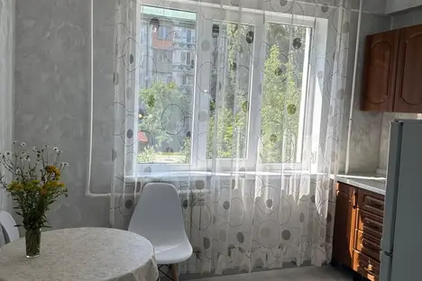 2-комнатная квартира в Каспийске, Каспийск, ул. Ленина, 8