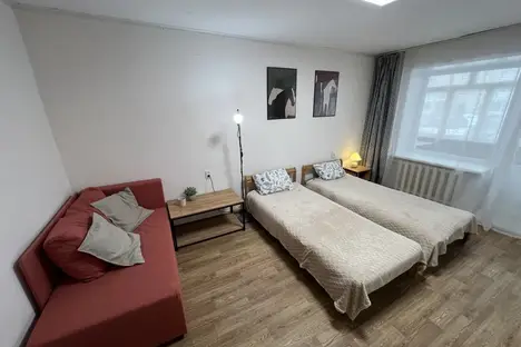 1-комнатная квартира в Артёмовском, ул. Паровозников, 32к2