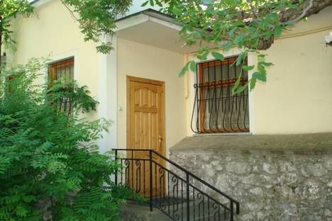 2-комнатная квартира в Ялте, ул. Войкова, д. 2