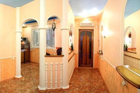 Двухкомнатная квартира в аренду посуточно в Севастополе по адресу ул.Новороссийская,18