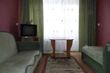 Двухкомнатная квартира в аренду посуточно в Орске по адресу ул. Ленинского Комсомола, 27