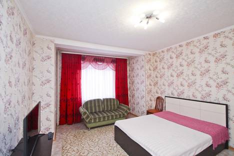 Однокомнатная квартира в аренду посуточно в Сургуте по адресу проспект Ленина, 50