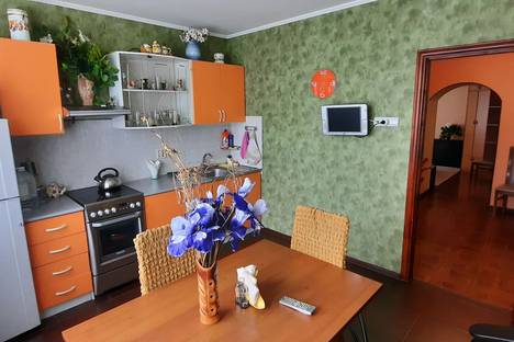 Двухкомнатная квартира в аренду посуточно в Саратове по адресу 2 Станционный пр.15а