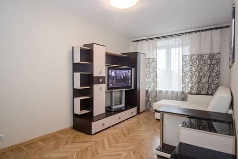 Двухкомнатная квартира в аренду посуточно в Москве по адресу Ленинградский пр, 4, метро Белорусская