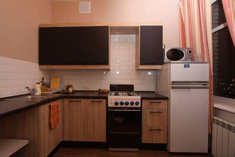 Двухкомнатная квартира в аренду посуточно в Санкт-Петербурге по адресу Ланское шоссе д. 3 корп.2, метро Черная речка