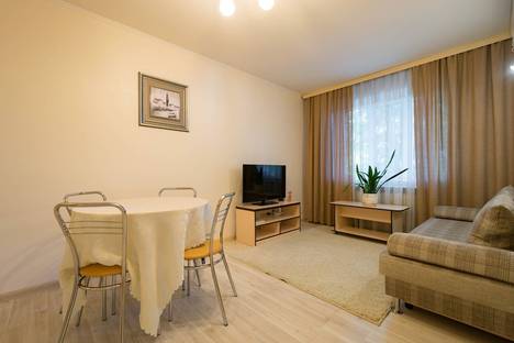 2-комнатная квартира в Алматы, Наурызбай батыра (бывш. ул. Дзержинского), д. 63, м. Жибек Жолы