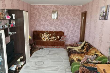 Двухкомнатная квартира в аренду посуточно в Яровом по адресу квартал Б, 23