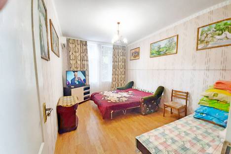 Однокомнатная квартира в аренду посуточно в Алуште по адресу ул. Ленина, 1