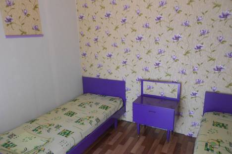 Комната в аренду посуточно в Севастополе по адресу Н.Краевой 5