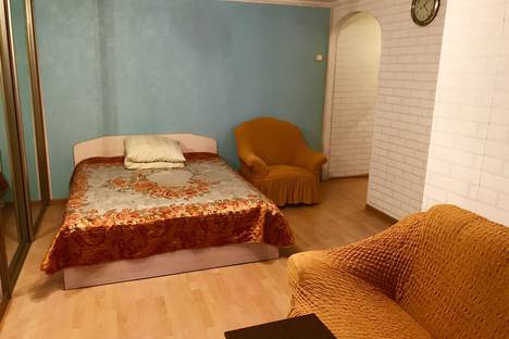 Двухкомнатная квартира в аренду посуточно в Красноярске по адресу Профсоюзов 38