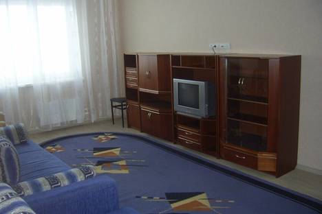 Однокомнатная квартира в аренду посуточно в Сургуте по адресу Университетская, 31