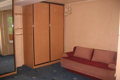 Однокомнатная квартира в аренду посуточно в Красноярске по адресу Ул. Железнодорожников, д.10а