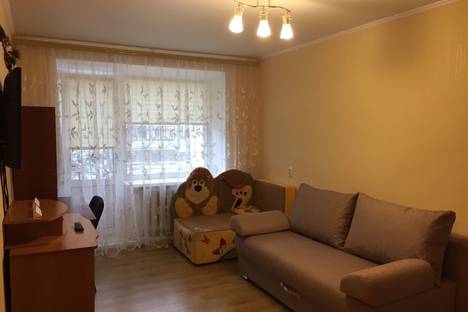 Однокомнатная квартира в аренду посуточно в Новосибирске по адресу Российская улица, 15
