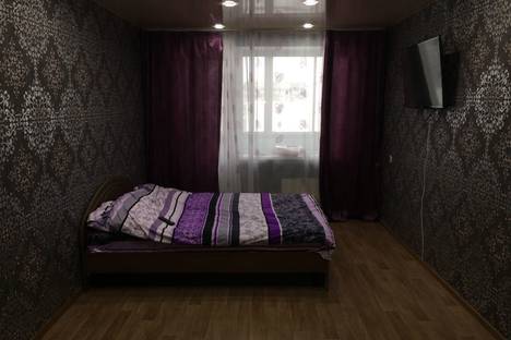 Однокомнатная квартира в аренду посуточно в Комсомольске-на-Амуре по адресу Магистральная улица, 35к2