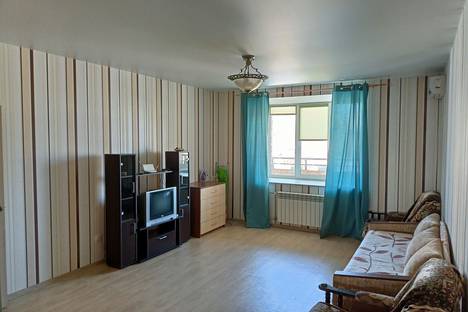 Однокомнатная квартира в аренду посуточно в Волгограде по адресу ул. им Пархоменко,  8