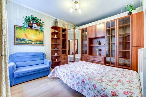 1-комнатная квартира в Санкт-Петербурге, Санкт-Петербург, набережная реки Фонтанки 56, м. Достоевская