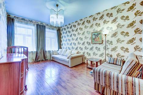 Двухкомнатная квартира в аренду посуточно в Санкт-Петербурге по адресу Миллионная улица 28, метро Адмиралтейская