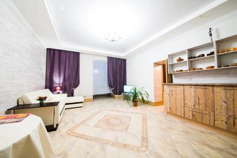 Двухкомнатная квартира в аренду посуточно в Саратове по адресу улица Советская, 51