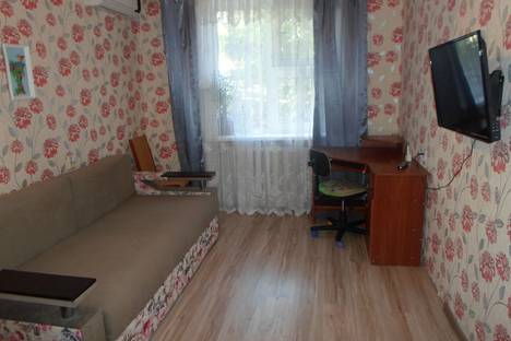 Трёхкомнатная квартира в аренду посуточно в Орджоникидзе по адресу ул. Бондаренко, д.12