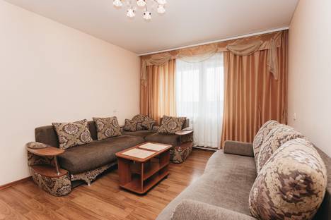 Двухкомнатная квартира в аренду посуточно в Екатеринбурге по адресу улица Шейнкмана, 102, метро Геологическая
