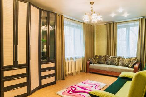 Двухкомнатная квартира в аренду посуточно в Москве по адресу улица Пивченкова, 12, метро Филевский парк