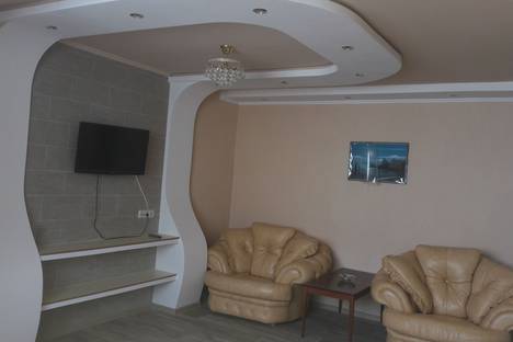 Трёхкомнатная квартира в аренду посуточно в Севастополе по адресу улица Вакуленчука, 14