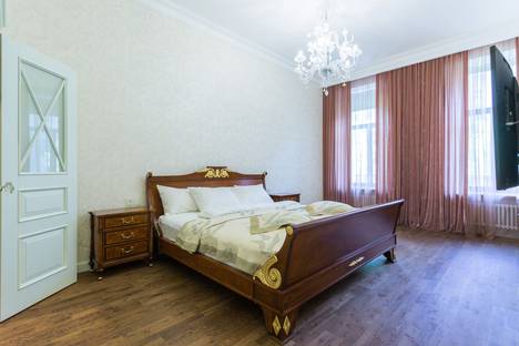 Двухкомнатная квартира в аренду посуточно в Санкт-Петербурге по адресу Литейный проспект, 46, метро Маяковская