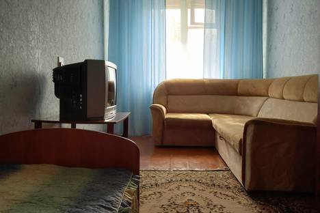 Трёхкомнатная квартира в аренду посуточно в Яровом по адресу кв-л Б, 23