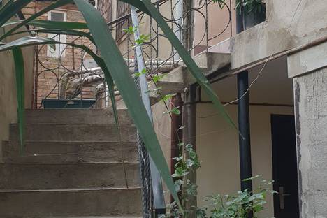 Однокомнатная квартира в аренду посуточно в Тбилиси по адресу Проспект Руставели.улица В Сараджишвили 48, метро Руставели