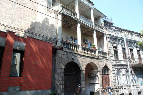 Однокомнатная квартира в аренду посуточно в Тбилиси по адресу T'bilisi, Geronti Kikodze Street, 3, метро Площадь Свободы