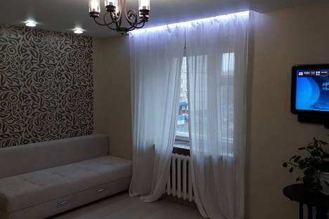 Однокомнатная квартира в аренду посуточно в Новочебоксарске по адресу улица Строителей, 31