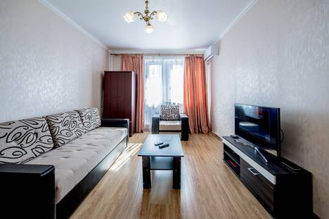 Двухкомнатная квартира в аренду посуточно в Москве по адресу Осенний бульвар, 12к9, метро Крылатское