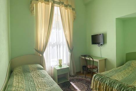 Комната в аренду посуточно в Санкт-Петербурге по адресу Невский проспект, 53, метро Маяковская
