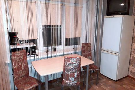 Трёхкомнатная квартира в аренду посуточно в Новокузнецке по адресу Климасенко 11/3