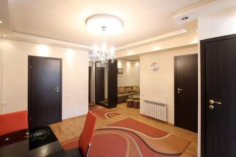 3-комнатная квартира в Ереване, Ереван, Armenia, Yerevan, Mesrop Mashtots Avenue, 40Ա, м. Площадь Республики