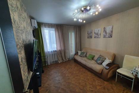 Двухкомнатная квартира в аренду посуточно в Владивостоке по адресу Окатовая улица, 10
