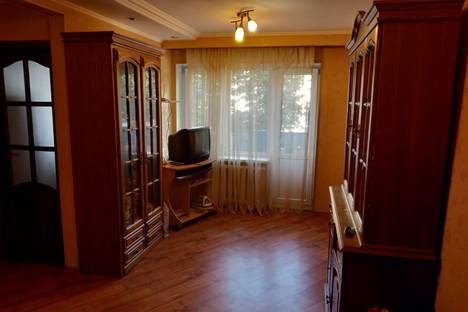 Двухкомнатная квартира в аренду посуточно в Калининграде по адресу Красносельская улица, 9
