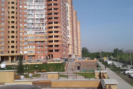 Однокомнатная квартира в аренду посуточно в Новосибирске по адресу Стартовая улица, 1, метро Студенческая