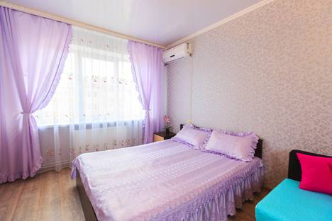 Однокомнатная квартира в аренду посуточно в Кропоткине по адресу 1-й микрорайон, 16