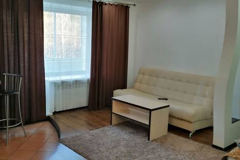 Однокомнатная квартира в аренду посуточно в Лесосибирске по адресу ул7 микрорайон д24