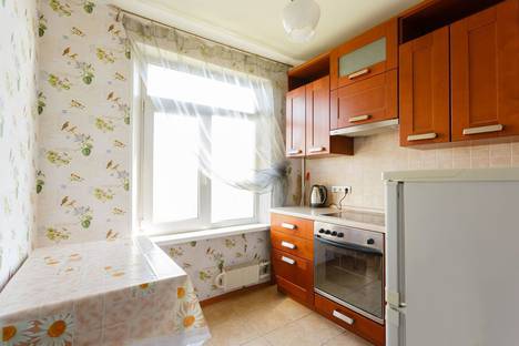 Однокомнатная квартира в аренду посуточно в Москве по адресу Нагорная улица, 17к5, метро Нагорная