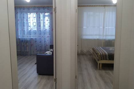 Двухкомнатная квартира в аренду посуточно в Вологде по адресу улица Гагарина, 80Б, подъезд 1